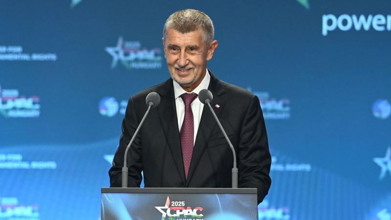 Babis pártja kiemelkedően áll a versenyben, és a brüsszeli patrióta mozgalmak megerősödése is várható.