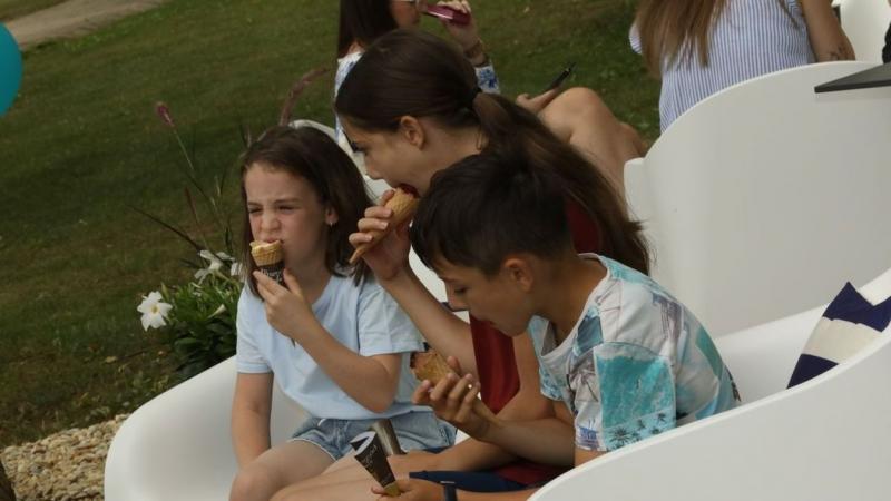 Ingyenes fagyik várnak rád a Balaton partján – csak annyit kell tenned, hogy felfedezed őket!
