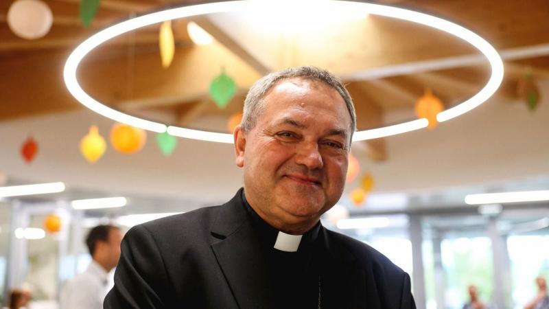 A megyéspüspök izgalmas lehetőséggel várja a fiatalokat, hogy közösen merüljenek el a gondolatok tengerében.