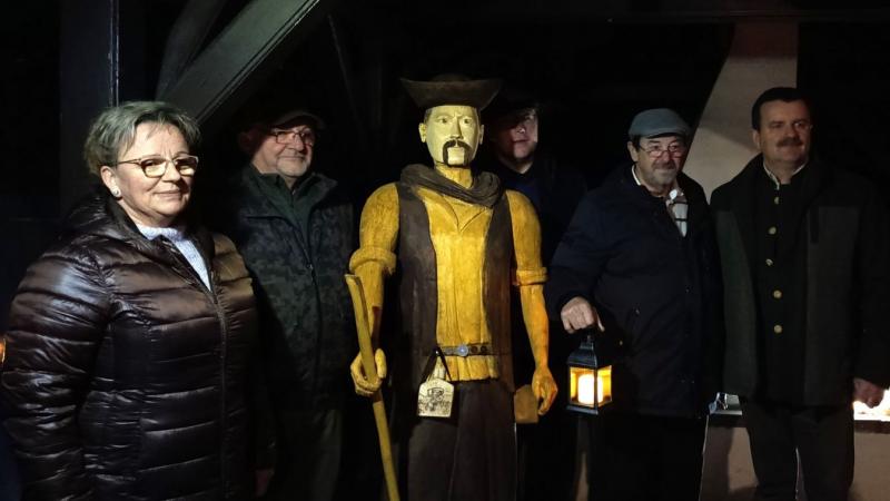 Márton-napi búcsú: Zarándoklat és Szoboravatás

Minden évben elérkezik a november, amikor is a Márton-napi búcsú különleges ünnepe újra életre kelti a hagyományainkat. Az idei rendezvény keretében a hívek zarándoklatra indulnak, hogy megtapasztalják a köz