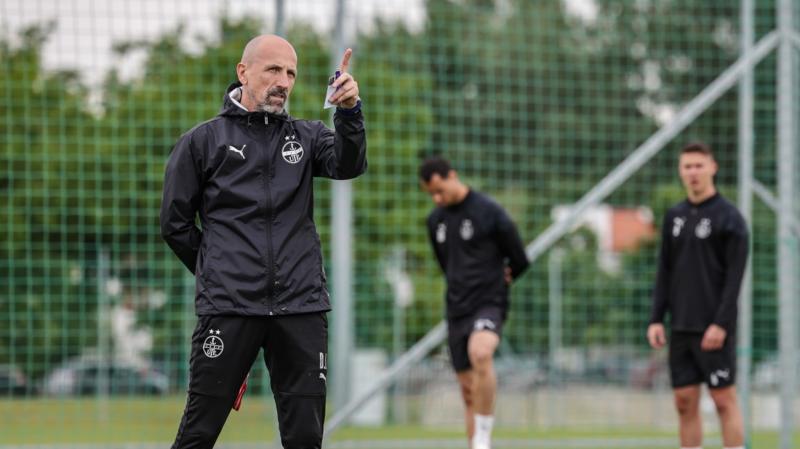 Damir Krznar kifejtette, hogy ambíciója az, hogy az Újpest a következő két évben egy olyan csapattá váljon, amely komoly kihívóként lép fel a bajnokságban. | M4 Sport