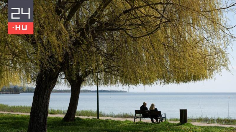 A Balatonra nyáron csábító ajánlat: körülbelül 600 ezer forintos bérrel és vonzó juttatásokkal várják a jelentkezőket.