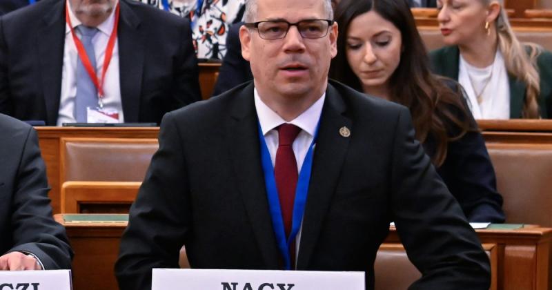 Nagy Gábor Bálint szavai szerint ez a lehetőség egy olyan kivételes megtiszteltetés, amely az élet során csupán egyszer adódik. | Demokrata