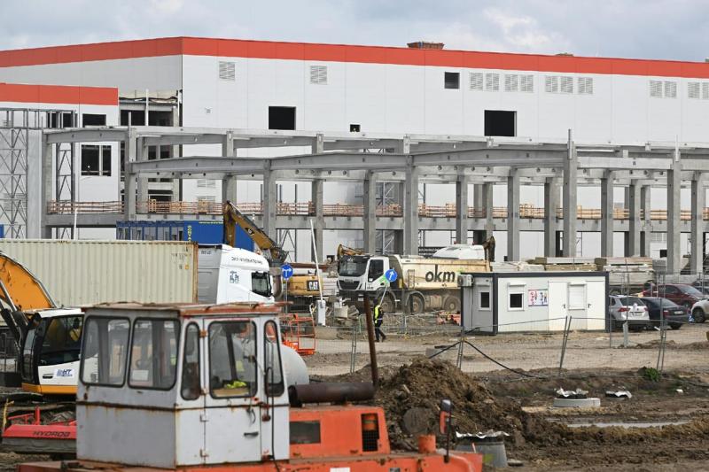 A debreceni önkormányzat egyelőre megfontoltan és nyugodtan viszonyul a CATL-beruházáshoz.