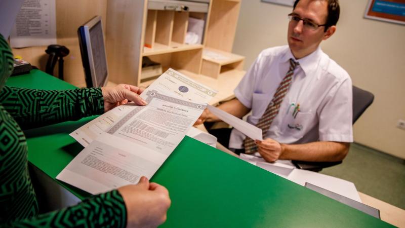 Radikális változásokon megy keresztül az állampapírok piaca, és most bemutatjuk, hová érdemes befektetni a pénzüket!