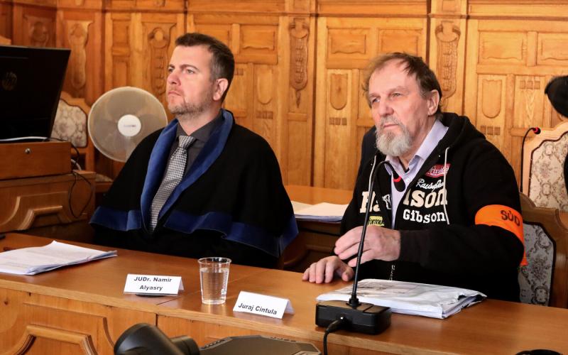 A Cintula-ügy újabb fejezete következik, ahol a bizonyítékok között Fico cipője is feltűnik.