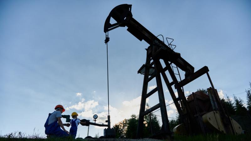 Itt az olajkorszak utolsó fázisa? Számos ország szembesülhet komoly gazdasági nehézségekkel, de mi vár ránk ebben a helyzetben? - Pénzcentrum
