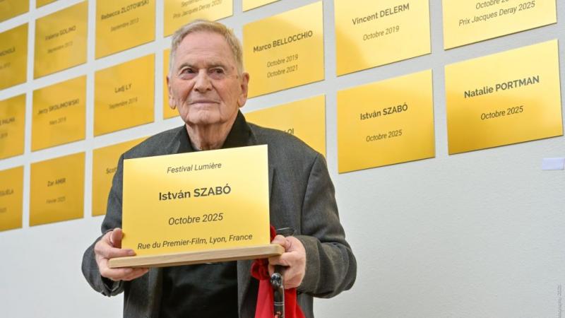 Szabó István egy különleges helyet foglal el a filmes világban, hiszen Coppola és Scorsese mellett emlegetik őt, mint a mozgókép művészetének kiemelkedő alakját.